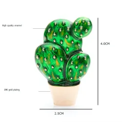Cactus en émail vert - une broche élégante