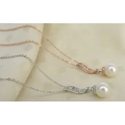 Aile d'ange en cristal avec perle - collier