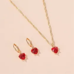 Collier d'or  boucles d'oreilles avec coeur rouge