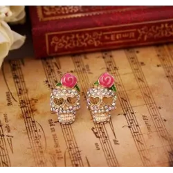 Crâne en cristal avec rose - petites boucles d'oreilles