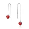 Boucles d'oreilles longues avec coeur rouge