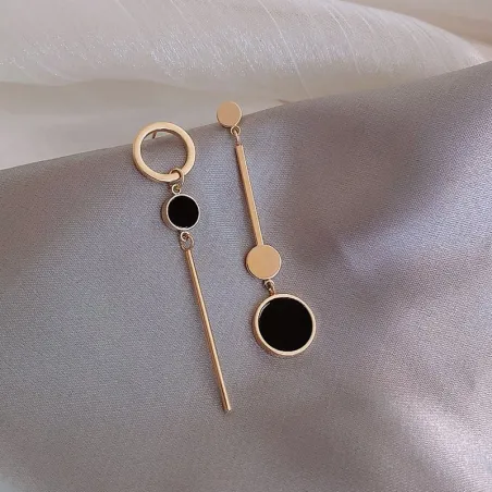 Boucles d'oreilles longues avec cercle noir
