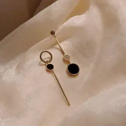 Boucles d'oreilles longues avec cercle noir