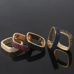 Elegant crystal square ring