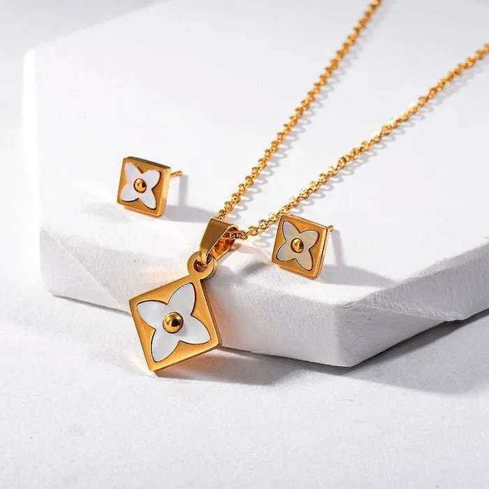 Jewellery set - necklace & earrings - square pendant - flowers with white shellNecklaces