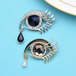 Waterdrop crystal eye - brooch