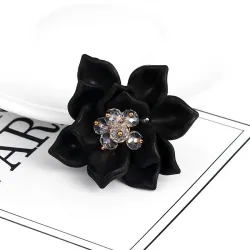 Elegant flower - crystal brooch