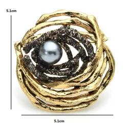 RHINESTONE pearl rose flower brooche - such a little beauty for someone special