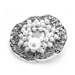 Vintage pearl flower - round broochBrooches