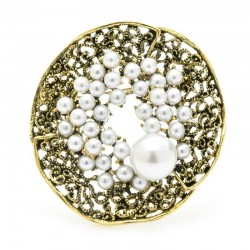 Vintage pearl flower - round brooch