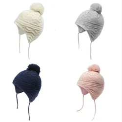Bonnet tricoté - avec protection des oreilles / pompon - pour filles / garçons