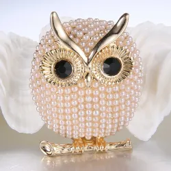 Crystal brooch with pearl owlBrooches