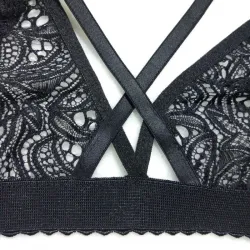 Sexy lace bra - with push up - cross front straps