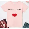 T-shirt tendance à manches courtes - cils / lèvres rouges