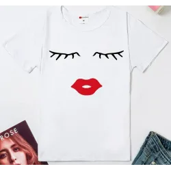 Trendy short sleeve t-shirt - eyelashes / red lipsBlouses & shirts