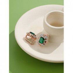 Luxurious oval stud earrings - with cubic zirconia - rose goldEarrings