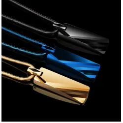 Collier avec pendentif de tungstène