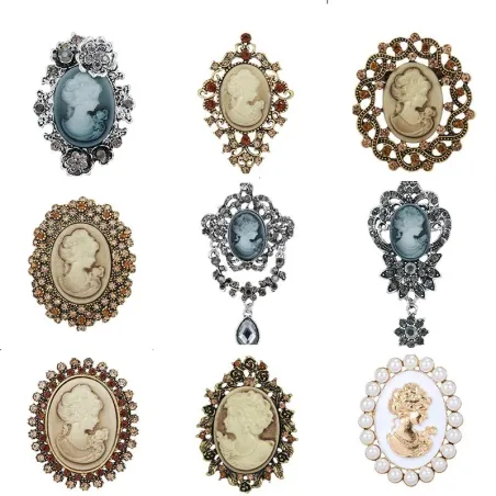 Vintage brooch - crystal cameo