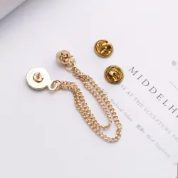 Broche avec une tendance coréenne - broche avec une montre et une chaîne