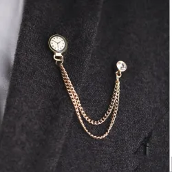 Broche avec une tendance coréenne - broche avec une montre et une chaîne