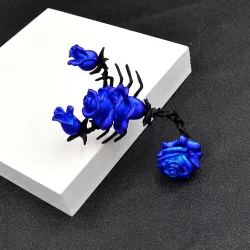 Scorpion shaped brooch with roses