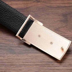 Fashionable leather belt - metal buckle with horse