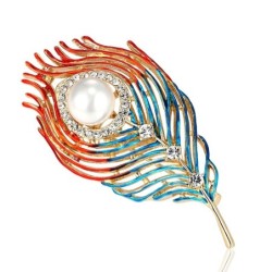 Trendy brooch with feather / pearl / crystals