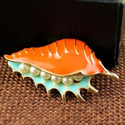 Red sea mussel with pearls - elegant brooch