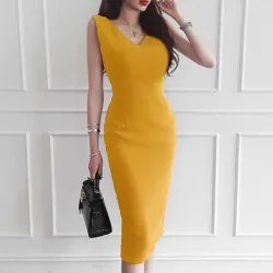 Robe jaune élégante - avec col V / fente dos / sans manches