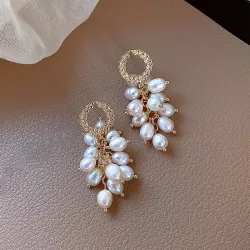 Boucles d'oreilles élégantes en or - avec perles multicouches