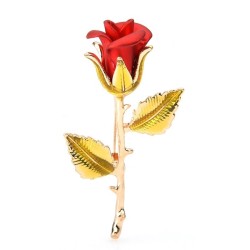 Broche en or élégante avec une rose rouge