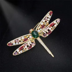 Broche libellule en cristal à la mode