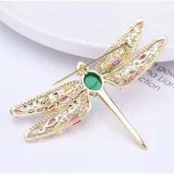 Broche libellule en cristal à la mode