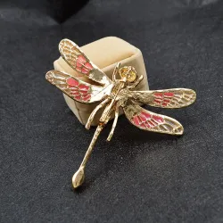 Broche élégante - grande libellule en cristal