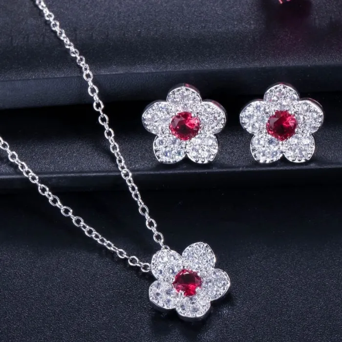 Ensemble de bijoux en forme de fleurs - collier - boucles d'oreilles - zircone cubique
