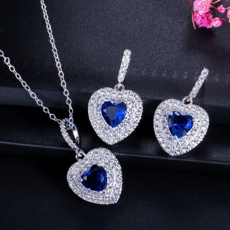 Ensemble de bijoux luxueux en argent - pendentifs en forme de cœur - cristal - zircone cubique - collier - boucles d'oreilles