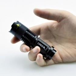 Lampe de poche tactique puissante - LED - 3 modes - zoomable - 1 - 6 pièces