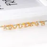 Petites boucles d'oreilles puces élégantes - avec strass colorés - lettres de l'alphabet