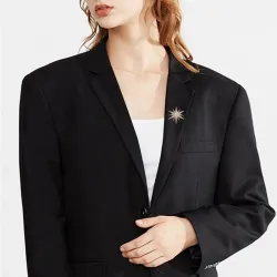 Broche luxueuse en forme d'étoile - zircone cubique