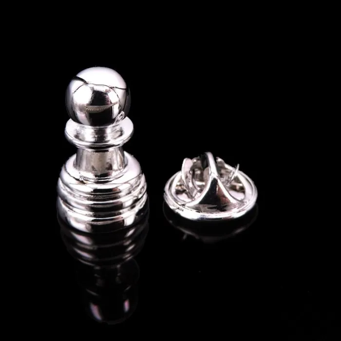 Broche en argent classique - épingle - conception d'échecs