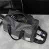 Stylish travel / sport shoulder bag - with shoe compartment - large capacityBags