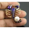 Broche en émail - scorpion avec perle