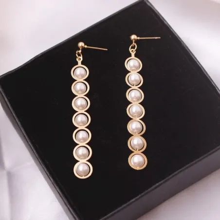 Boucles d'oreilles longues dorées élégantes - métal géométrique avec perles
