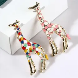 Girafe en émail - broche - coloré - or