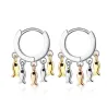 Petites boucles d'oreilles rondes argentées - poissons pendants