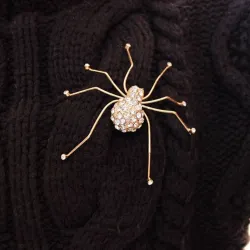 Araignée en cristal d'or - broche