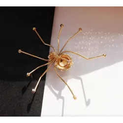 Araignée en cristal d'or - broche