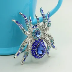 Grande broche araignée en cristal