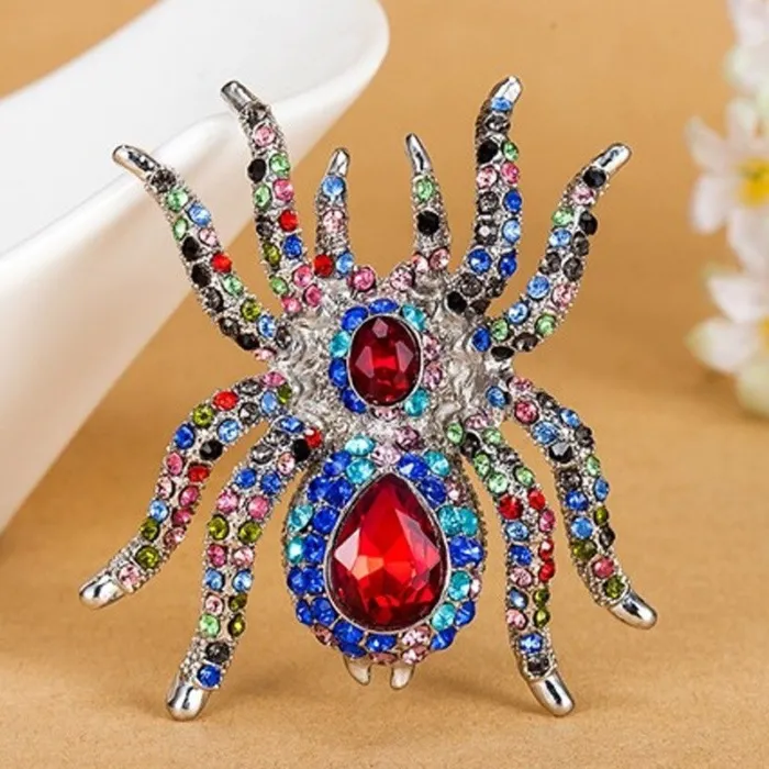 Grande broche araignée en cristal