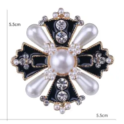 Croix de style vintage avec perle / cristaux - broche exclusive
